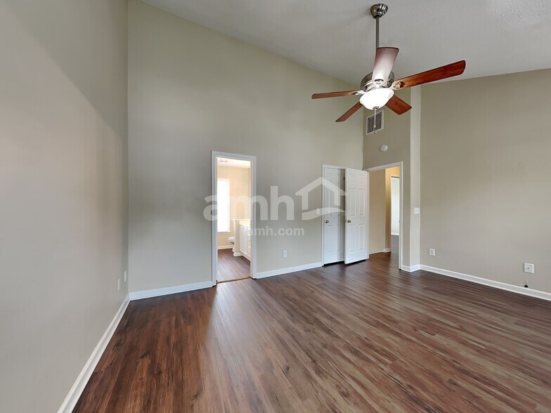 Building Photo - 6307 Stonewick Dr