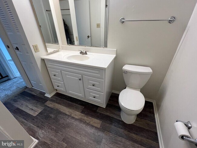 Building Photo - 7728 Havenside Terrace