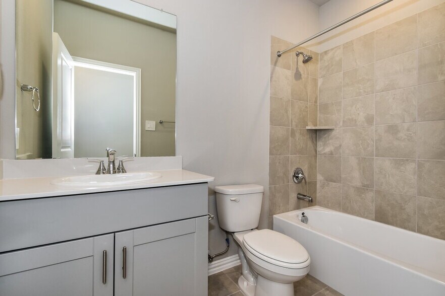 Building Photo - 845 Wisteria Ln