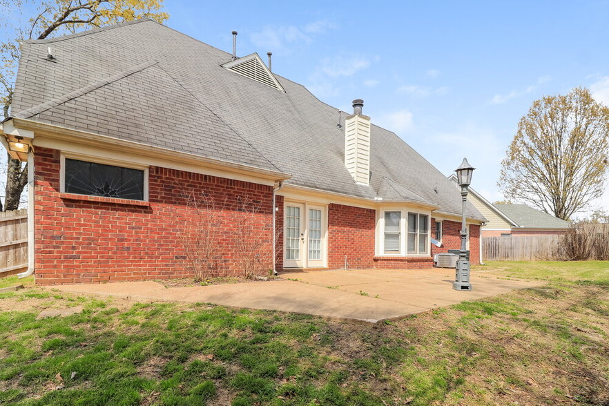 Building Photo - 8893 Wenham Cove E
