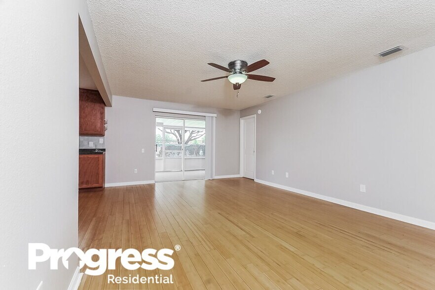 Building Photo - 12420 Dawn Vista Dr