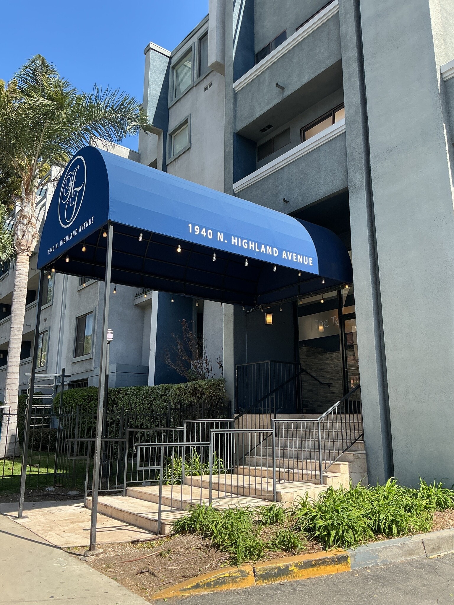 Building Photo - 1940 N Highland Ave