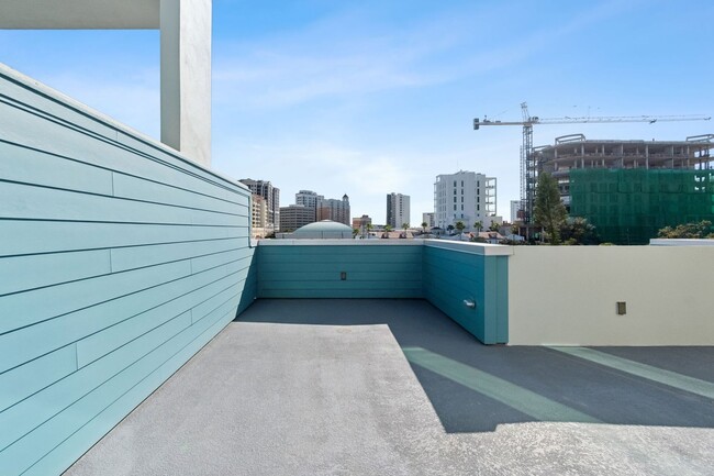 Building Photo - 1343 4th St