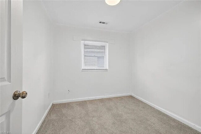 Building Photo - 1128 43rd St