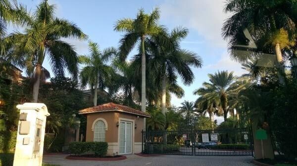 Building Photo - 4856 State Rd