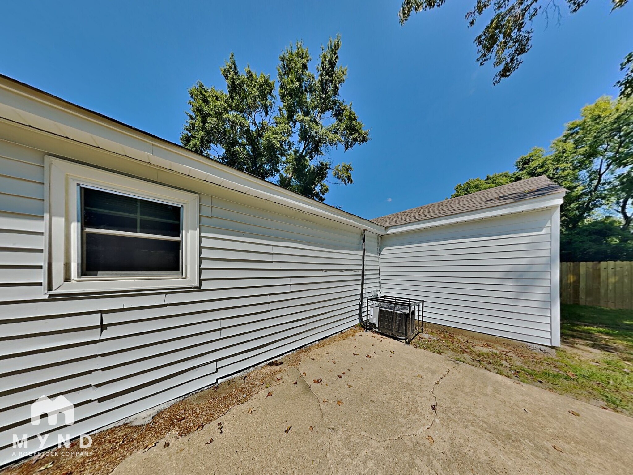 Building Photo - 4734 Bradford Dr