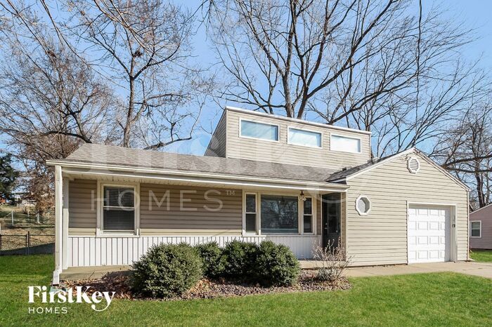 Building Photo - 5707 N Amoret Ave