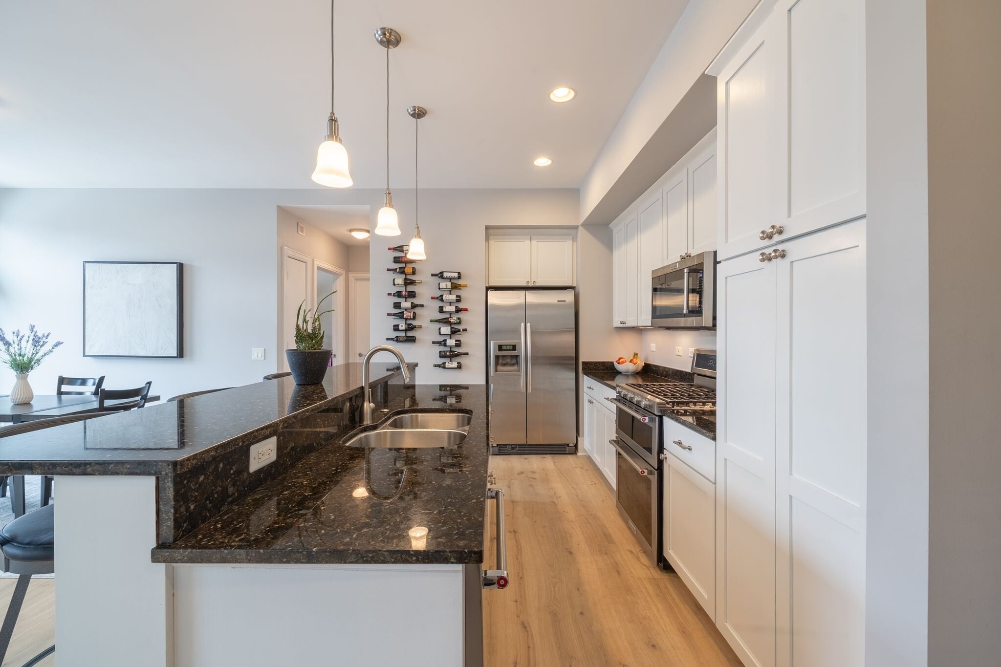 Building Photo - 711 W Grand Ave