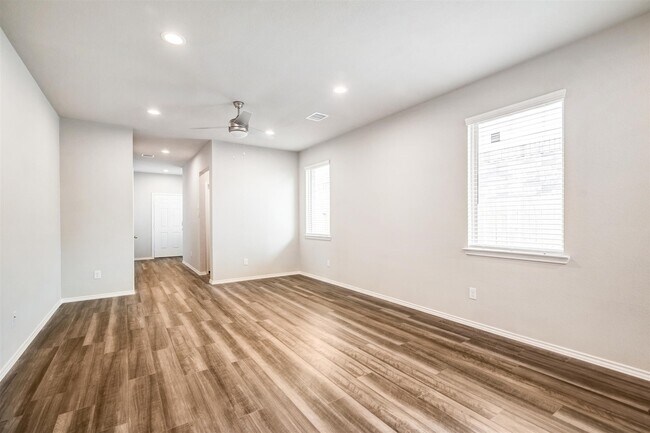 Building Photo - 9304 Colonial Bent Pl
