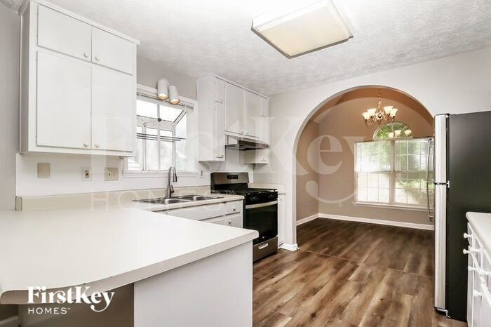 Building Photo - 6787 Silver Maple Dr