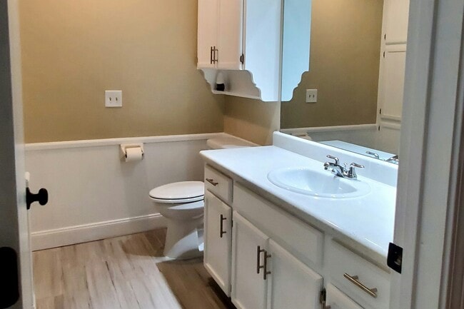 Building Photo - 5532 E 61st Pl