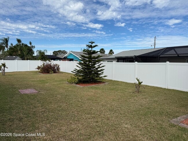 Building Photo - 472 Newfound Harbor Dr