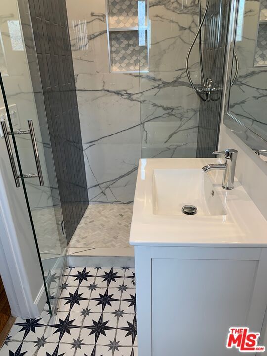 Building Photo - 8673 W Olympic Blvd