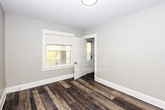 Building Photo - 2081 Halstead Ave