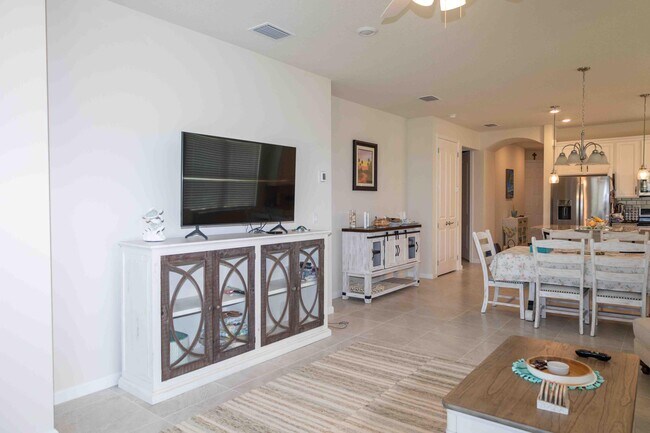 Building Photo - 12944 SW Vermillion Cir