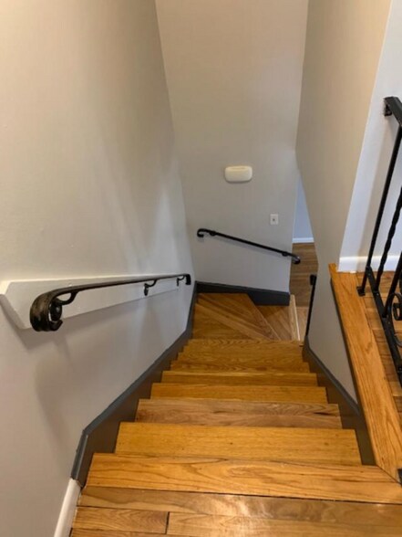 Building Photo - 33 Atherton Rd