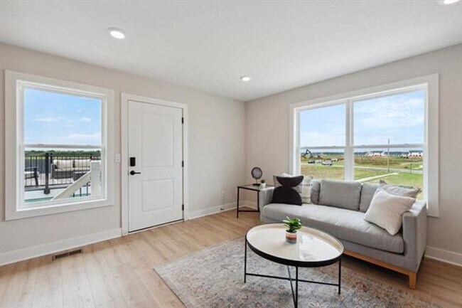 Building Photo - Brand New & Move-In Ready!