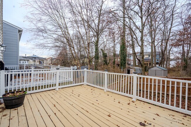 Building Photo - 8505 Castlemill Cir