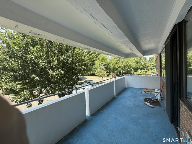 Building Photo - 1460 Elm St