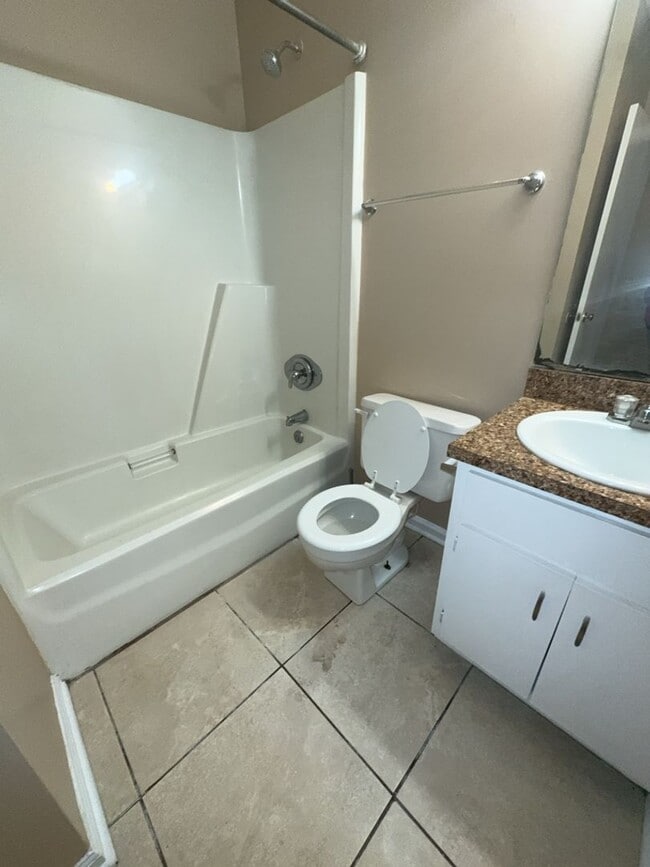 Building Photo - 101 Habitat Ct