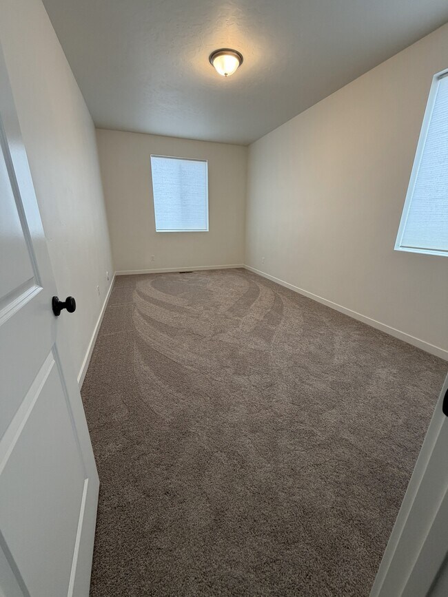 Building Photo - 7898 E Hilton Head St