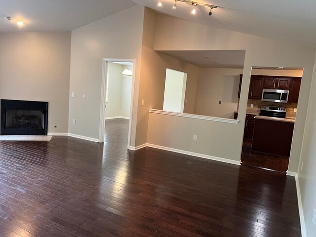 Building Photo - 39656 Rockcrest Ln