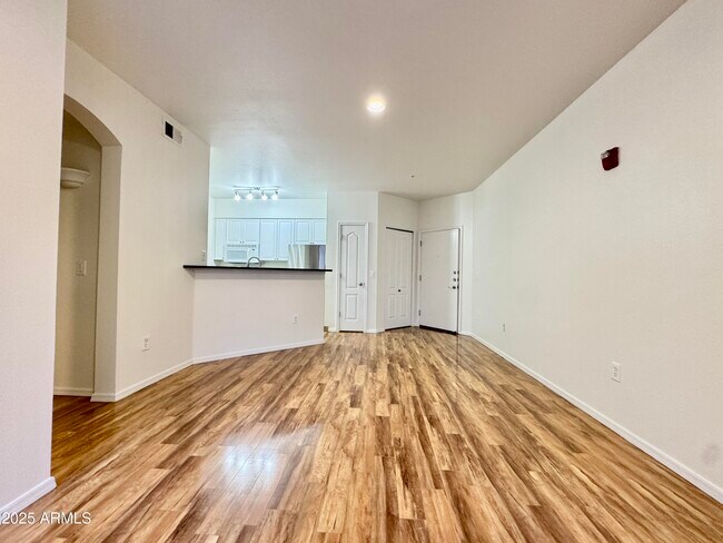 Building Photo - 1701 E Colter St
