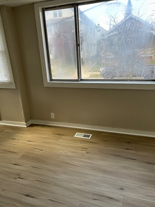 Building Photo - 4301 W 47th St