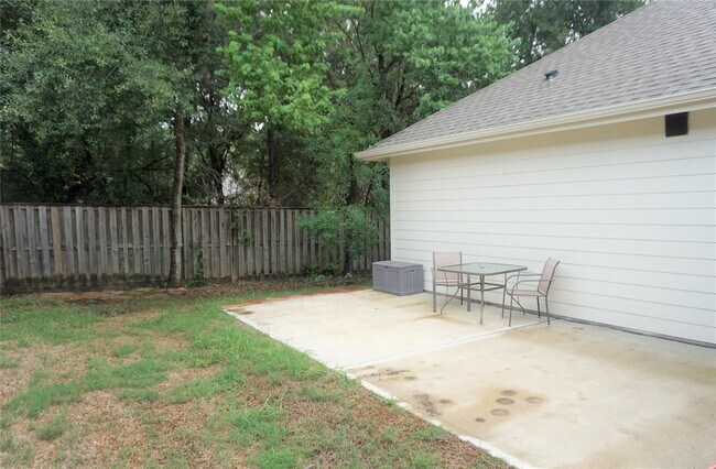 Building Photo - 12950 Shady Grove Ln