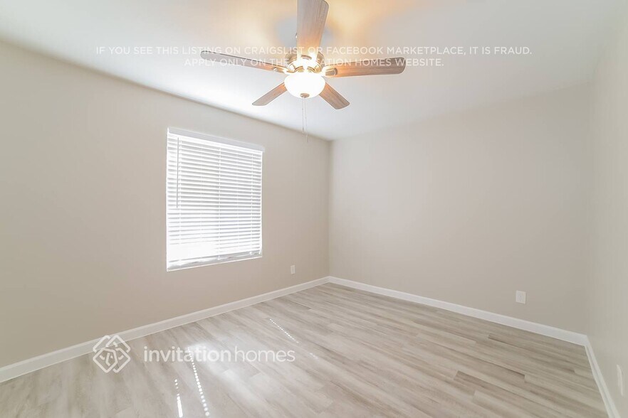 Building Photo - 2925 N 86th Dr