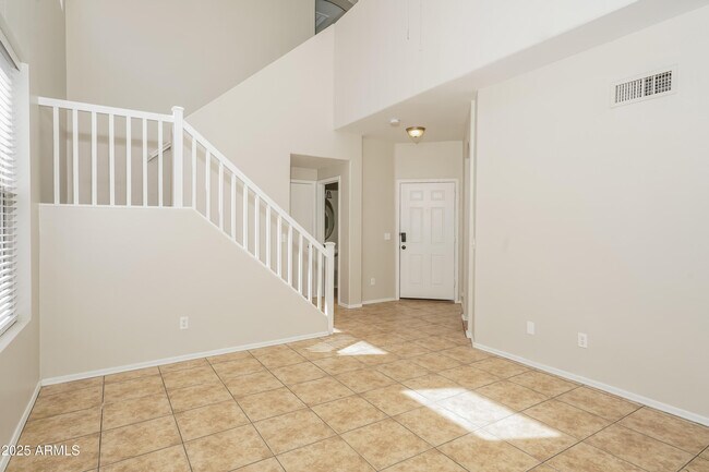 Building Photo - 11430 W Yuma St