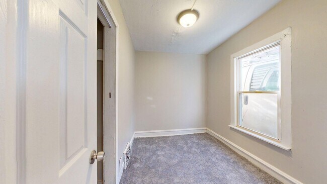 Building Photo - 3523 Walton Ave