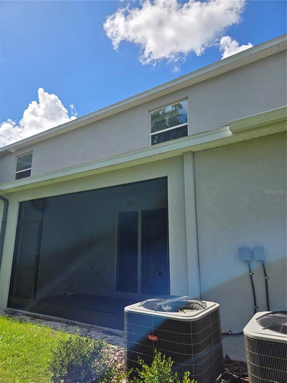 Building Photo - 32803 Pez Landing Ln