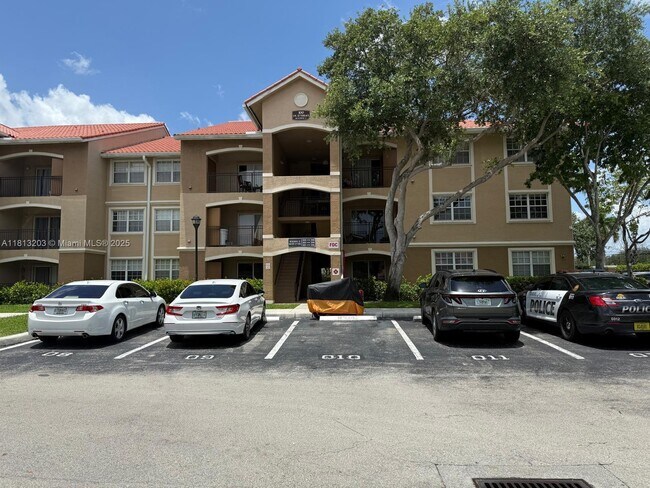 Building Photo - 100 SW 117th Terrace