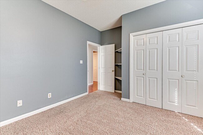 Building Photo - 1140 Parkside Trail