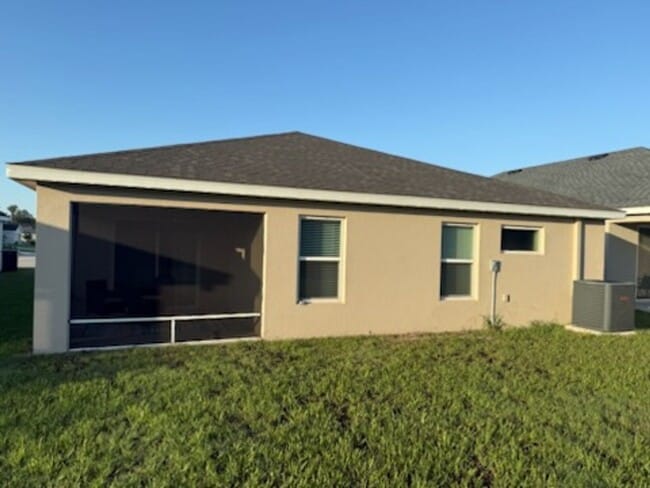 Building Photo - 615 Bentley N Dr