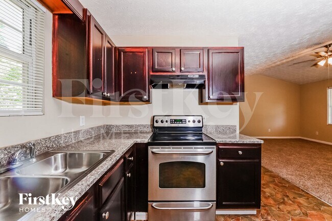 Building Photo - 175 Whitehead Dr