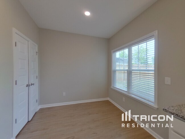 Building Photo - 108 Eventine Way