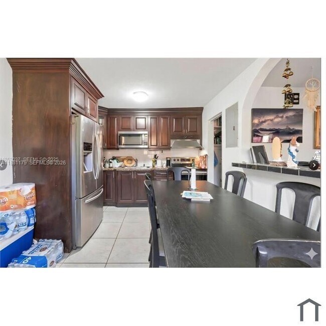 Building Photo - 2313 NW 33rd St