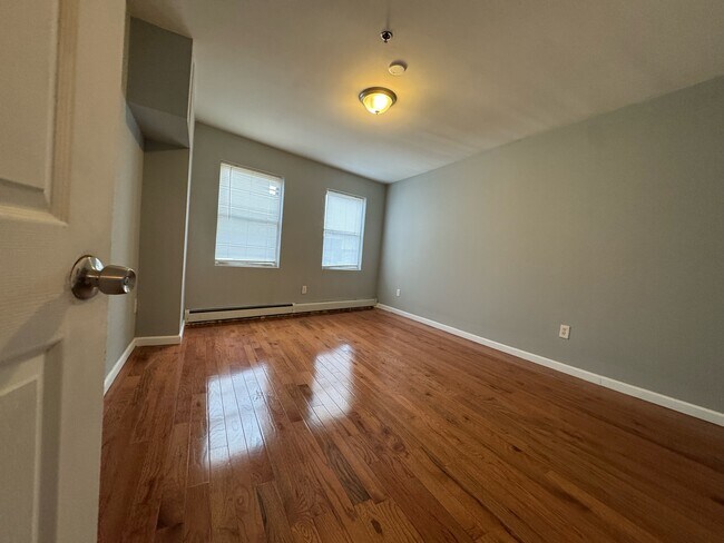 Unit 5 - 113 Ocean Ave