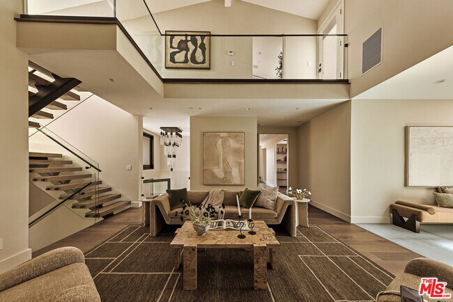 Building Photo - 16838 Oak View Dr