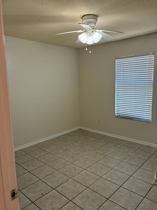 Building Photo - Beautiful 3/2 House in Bay St. Louis