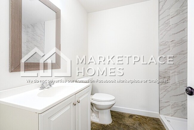 Building Photo - 1367 Chadwick Cir