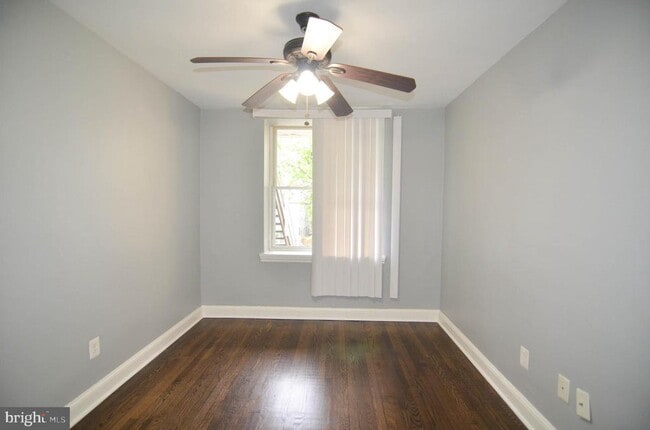 Building Photo - 39 Galveston Pl SW