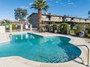 Camelback - Pool - Camelback Courtyard