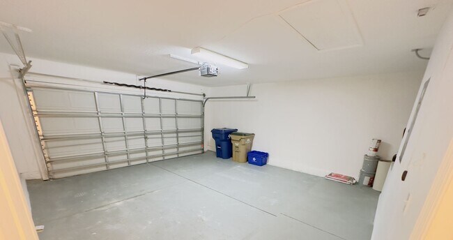 Building Photo - 205 Pima Trail