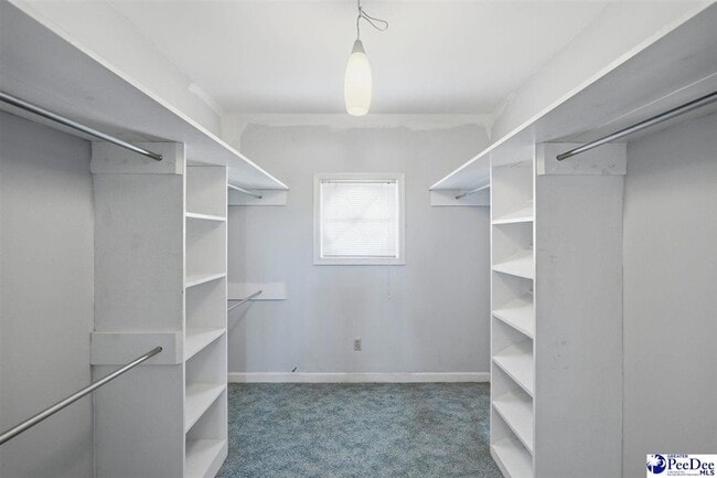 Building Photo - 2218 N Douglas St