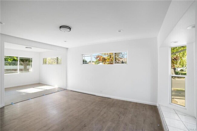 Building Photo - 20554 Valerio St