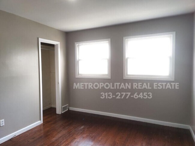 Building Photo - 32139 Balmoral St