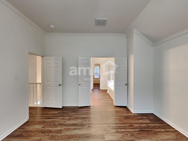 Building Photo - 21027 Deauville Dr
